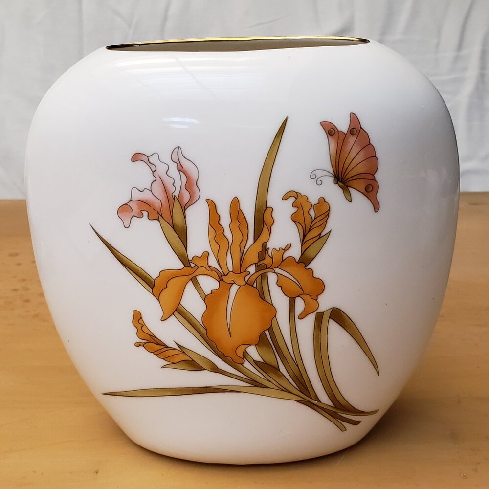 Vintage Japanese Iris Vase